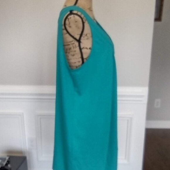 Roman's Green, sleeveless tank top, 1X, 35" long, 60% cotton, 40% polyester - Picture 2 of 10